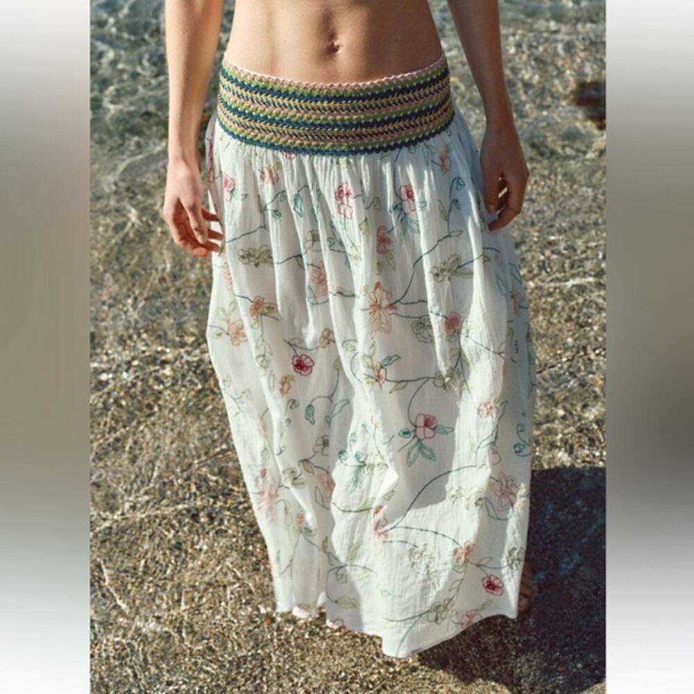 ZARA Midi Skirt Women’s XS FLORAL Embroidered Lined Boho Cottage Pull-On